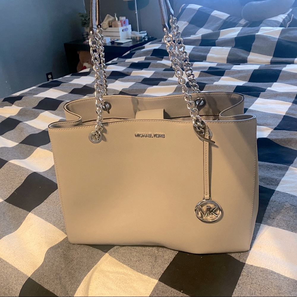 Michael kors tote